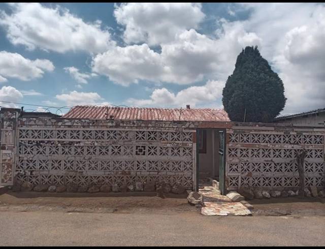 2 BEDROOM HOUSE FOR SALE IN DHLAMINI